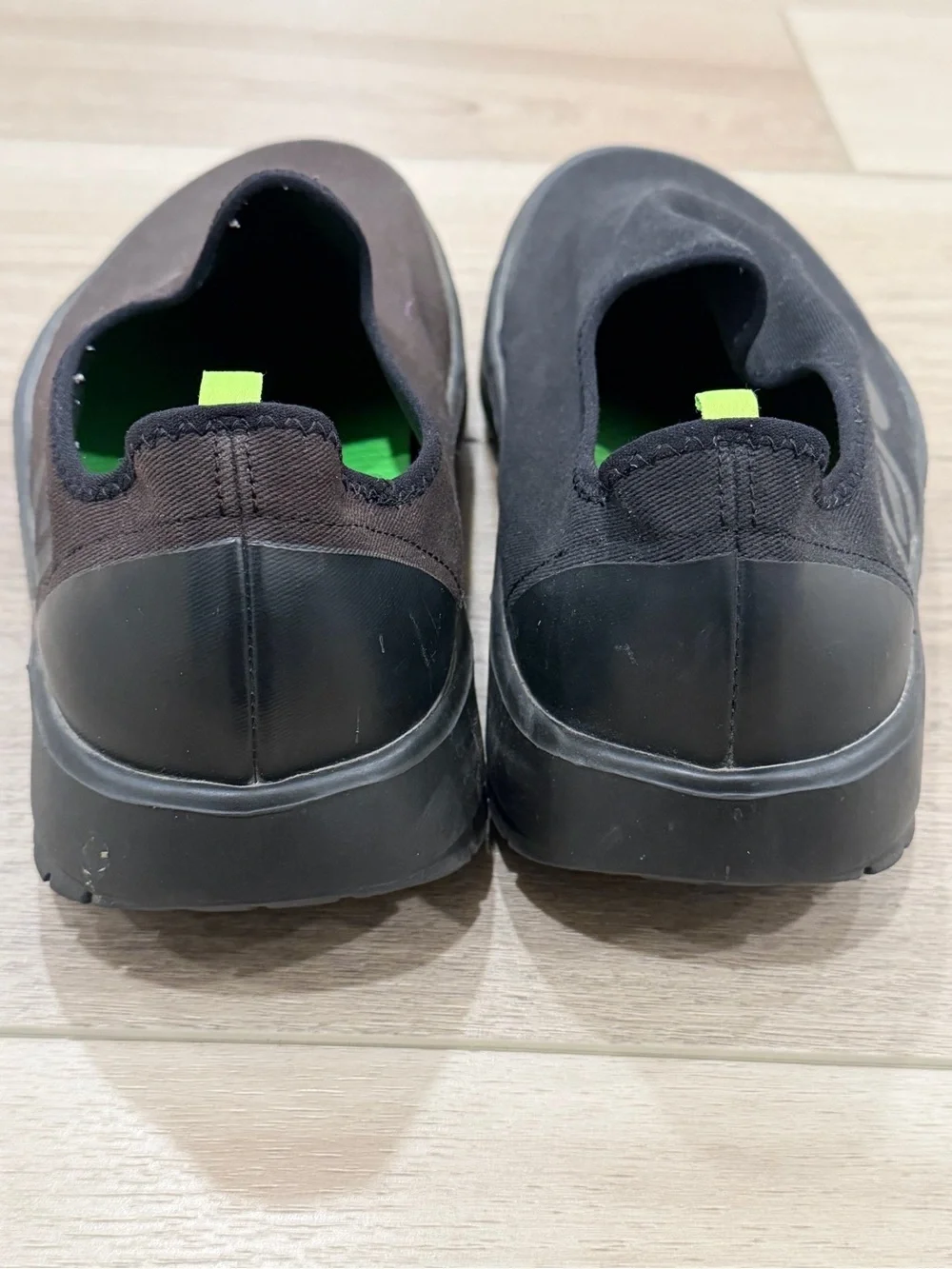 OOfos OOmg Eezee Low Top Comfort Recovery Shoe Black Size 12